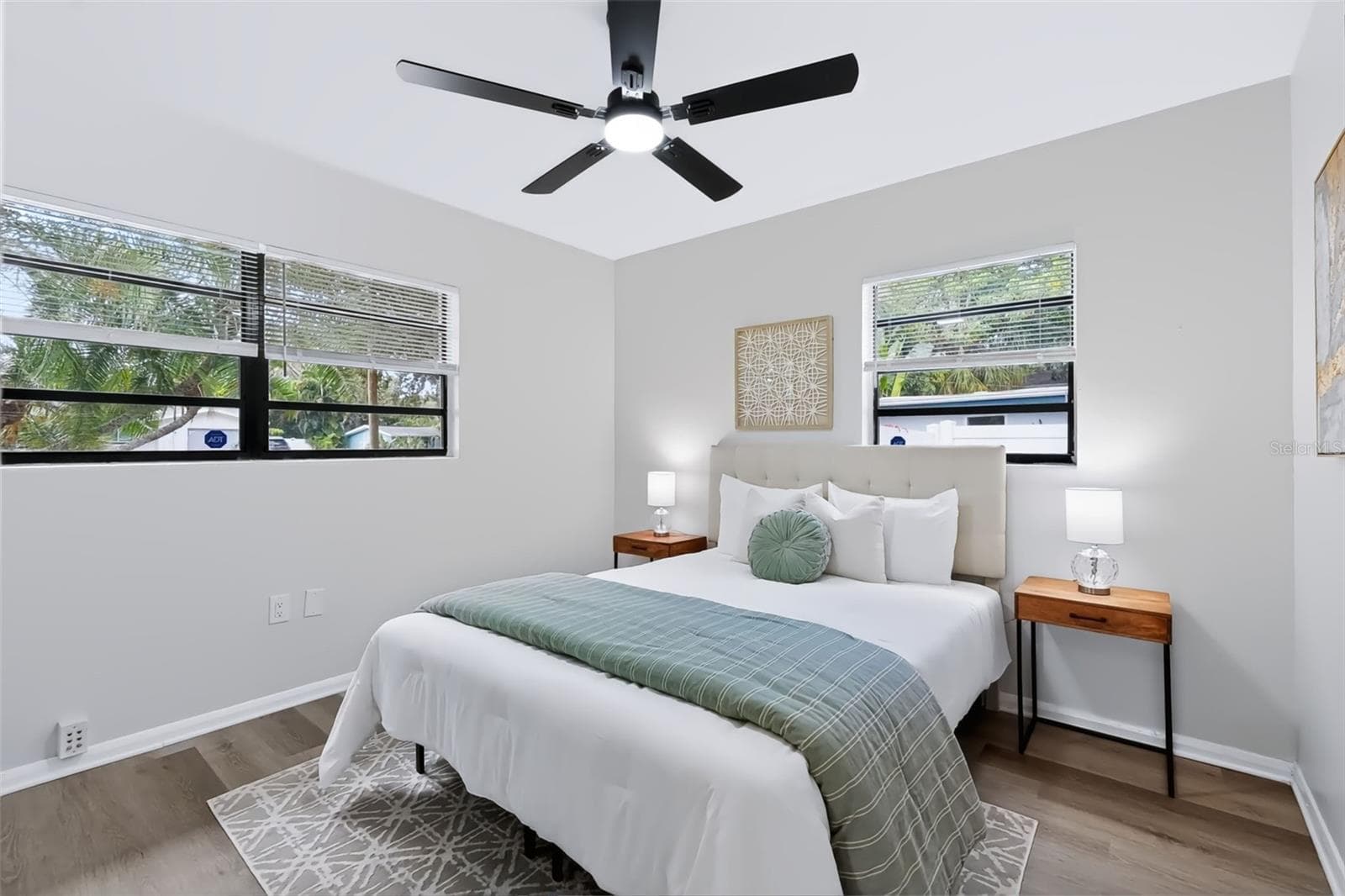 Single Family Residence at 327 BARBARA CIR, BELLEAIR, photo 10 of 26