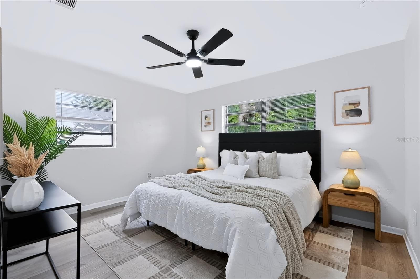 Single Family Residence at 327 BARBARA CIR, BELLEAIR, photo 12 of 26