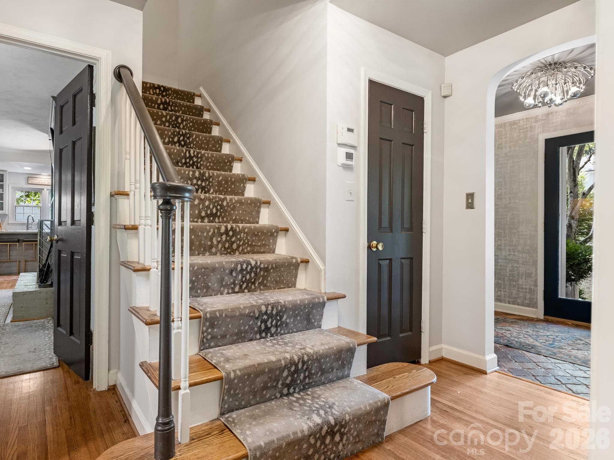 Single Family Residence at 2516 Handley Place, Charlotte, photo 8 of 30