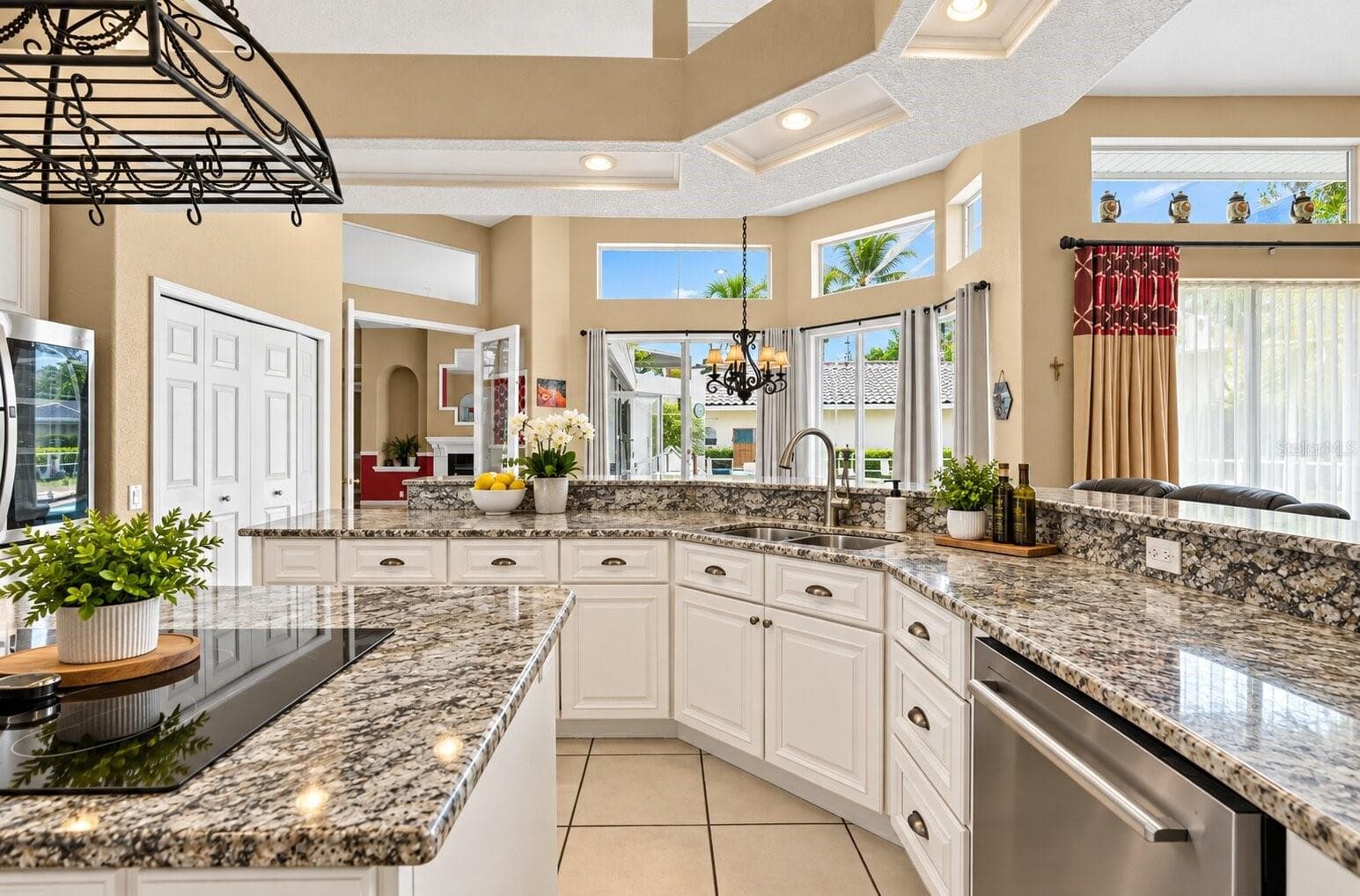 Single Family Residence at 9108 WOODRIDGE RUN DR, TAMPA, photo 14 of 46