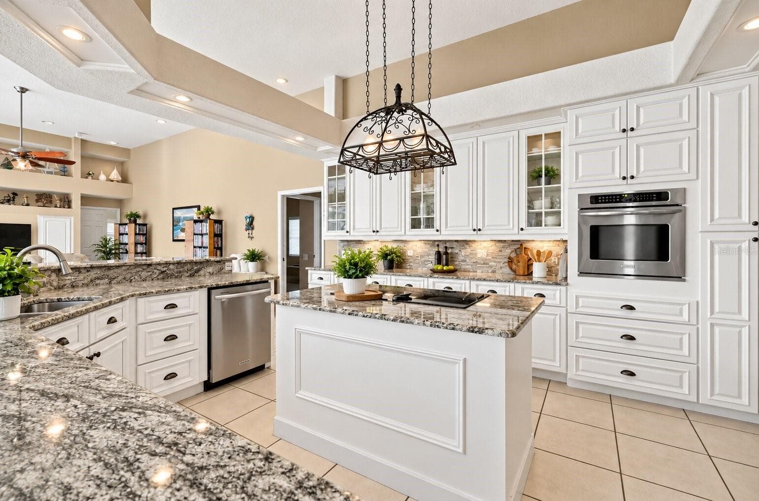 Single Family Residence at 9108 WOODRIDGE RUN DR, TAMPA, photo 15 of 46