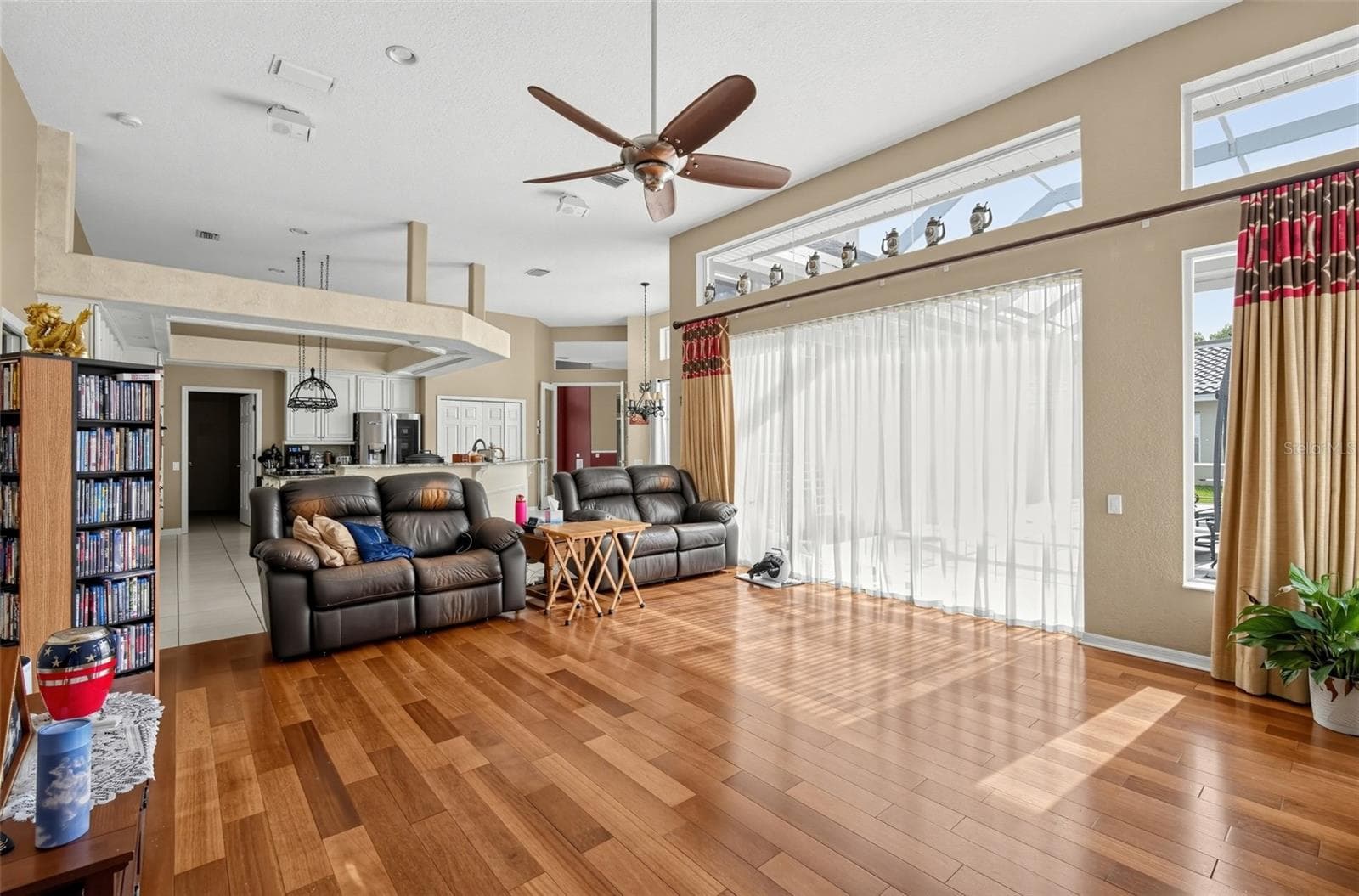 Single Family Residence at 9108 WOODRIDGE RUN DR, TAMPA, photo 16 of 46