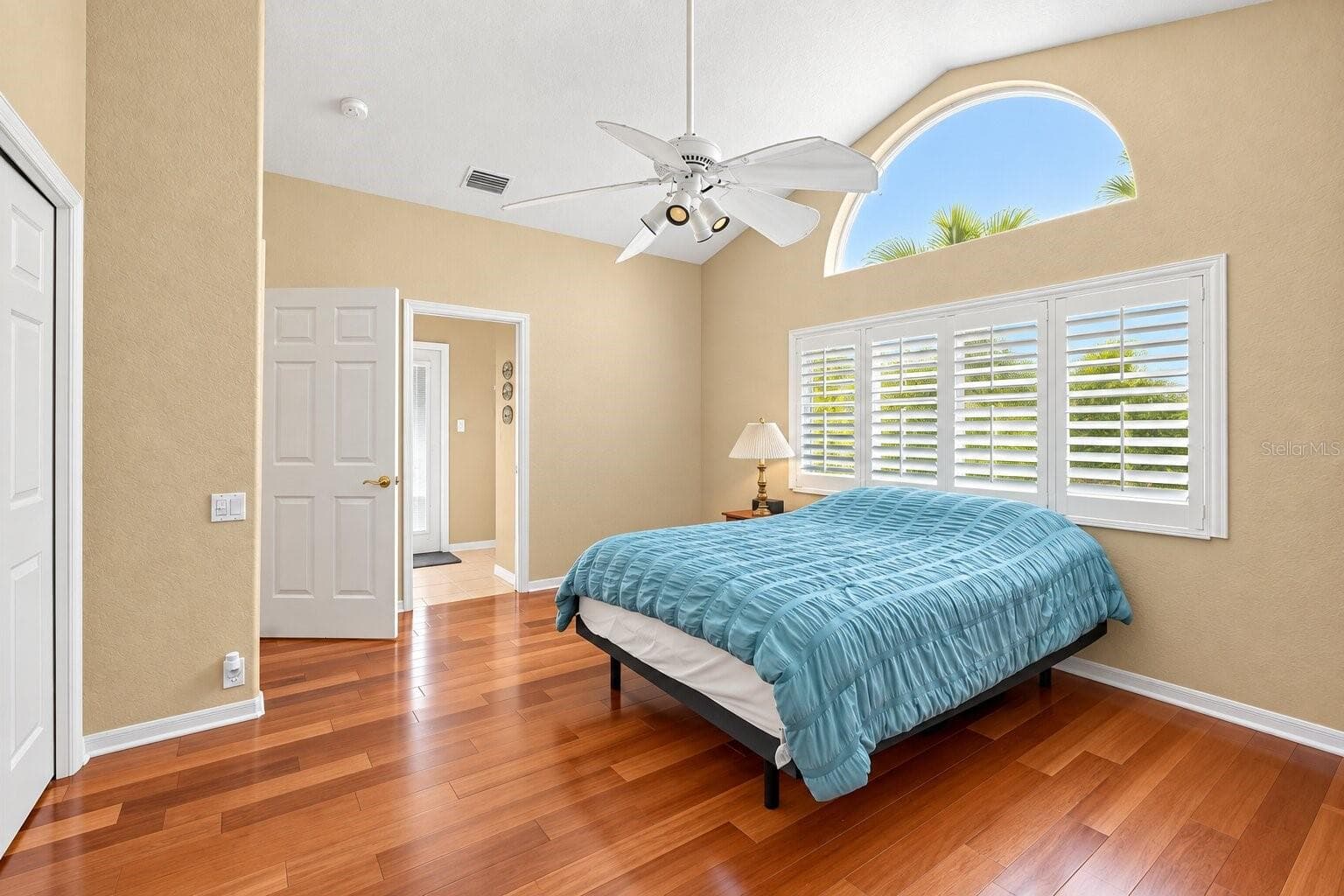 Single Family Residence at 9108 WOODRIDGE RUN DR, TAMPA, photo 23 of 46