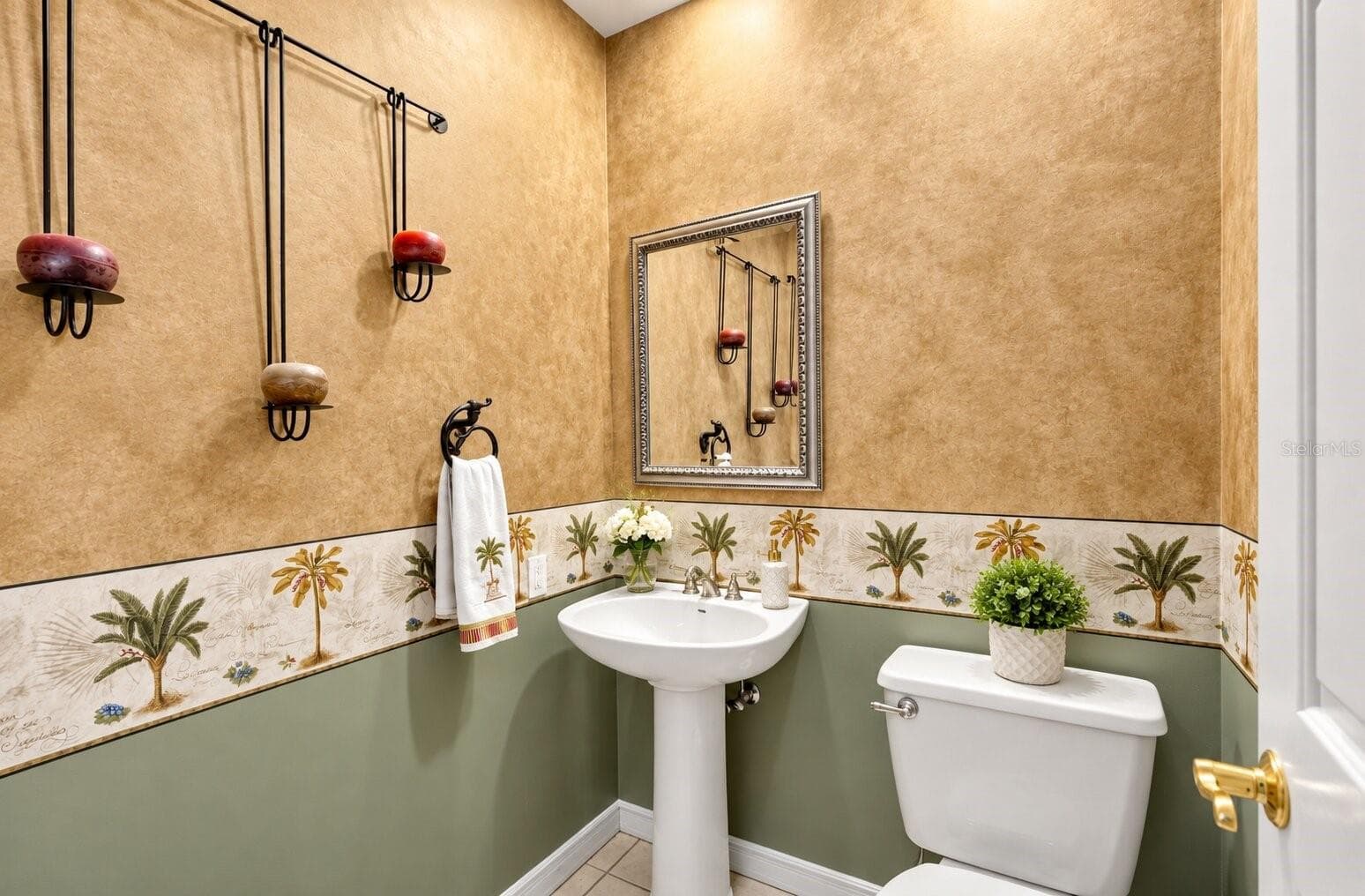 Single Family Residence at 9108 WOODRIDGE RUN DR, TAMPA, photo 32 of 46