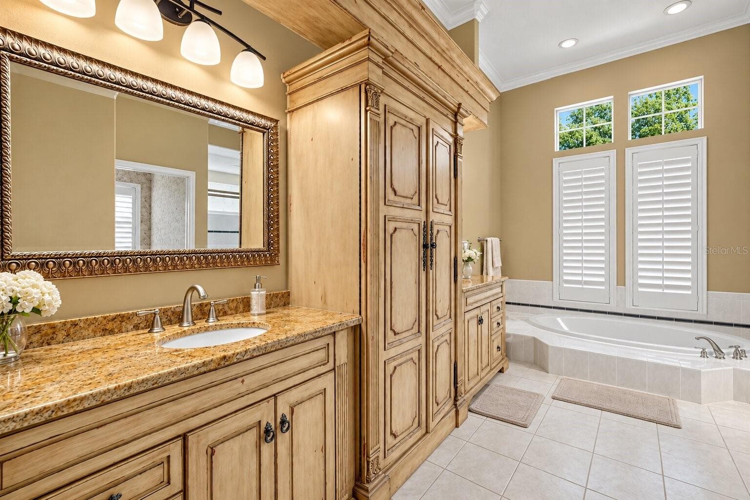 Primary Bath - 9108 WOODRIDGE RUN DR, TAMPA