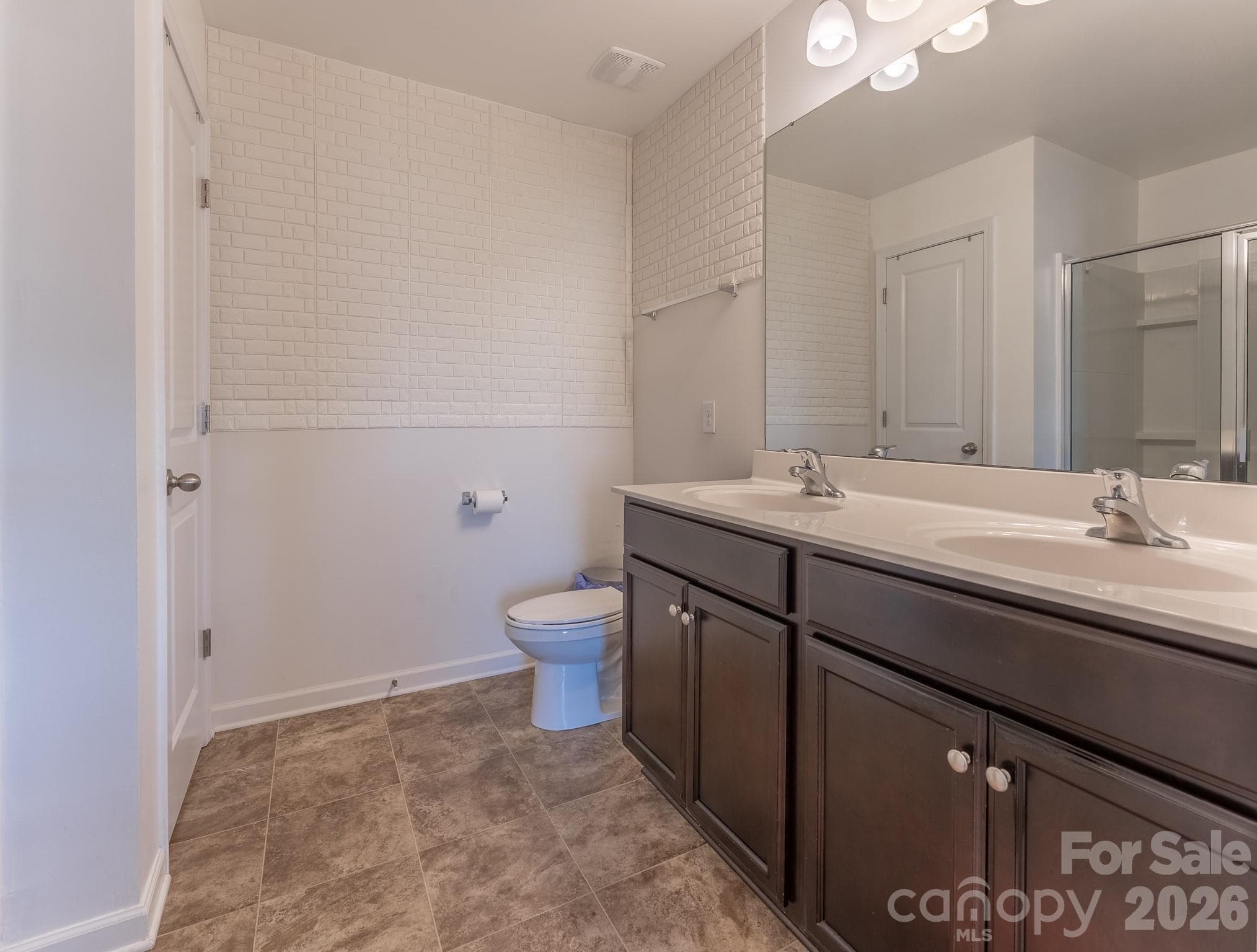 Single Family Residence at 1239 Kent Downs Avenue SW, Concord, photo 15 of 26