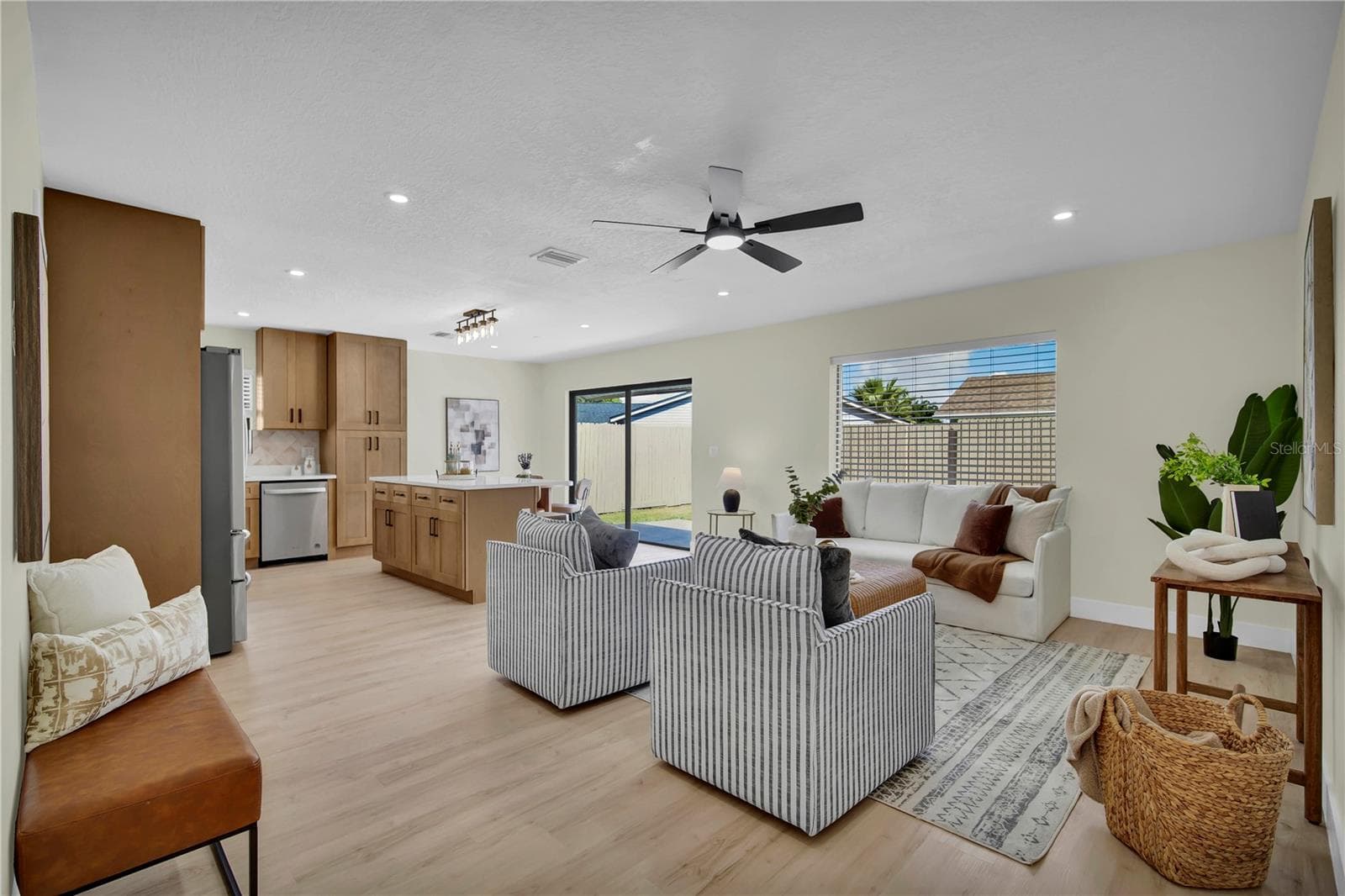 Single Family Residence at 2311 TOWERBRIDGE ST, ORLANDO, photo 9 of 20