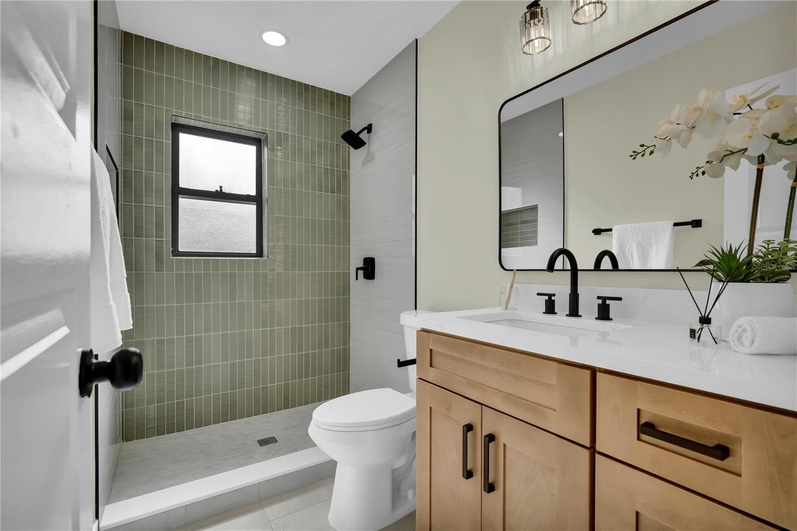 Spa like bathroom - 2311 TOWERBRIDGE ST, ORLANDO