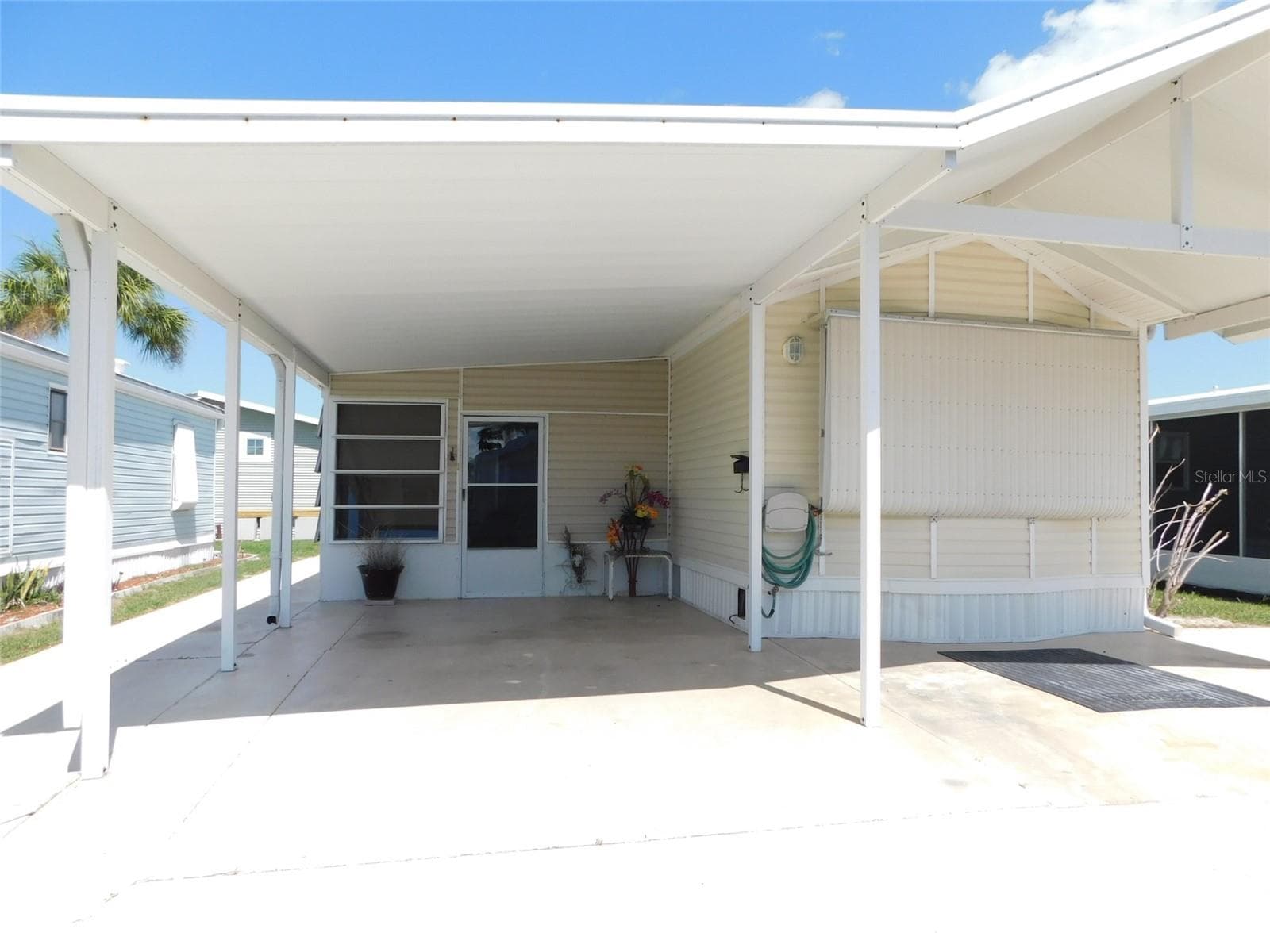 7739 BLUFF BLVD #121