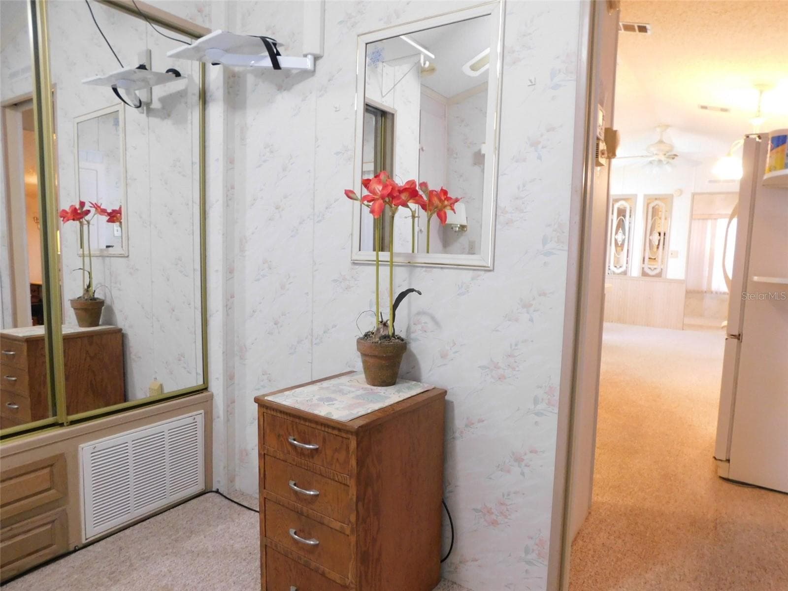 Manufactured Home at 7739 BLUFF BLVD #121, ZOLFO SPRINGS, photo 19 of 32