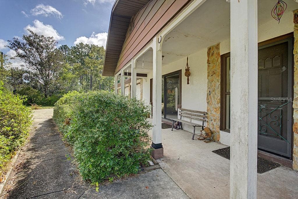 Front porch - 12960 SE 114TH PL, DUNNELLON