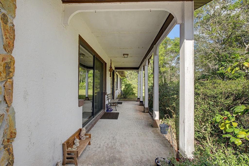 Front porch - 12960 SE 114TH PL, DUNNELLON