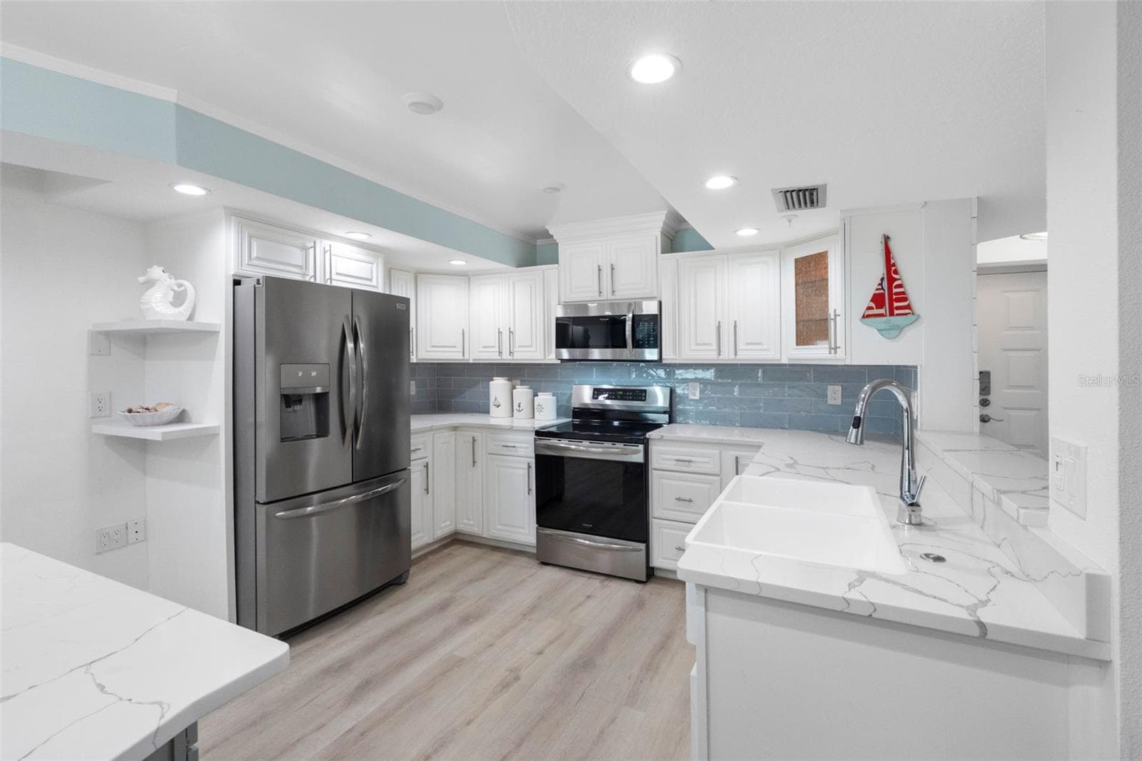 Condominium at 1310 GULF BLVD #502, INDIAN ROCKS BEACH, photo 18 of 48