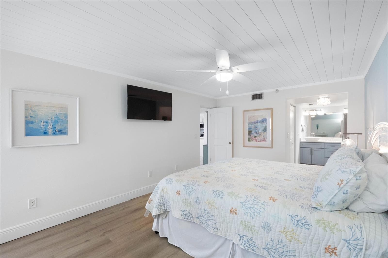 Condominium at 1310 GULF BLVD #502, INDIAN ROCKS BEACH, photo 25 of 48