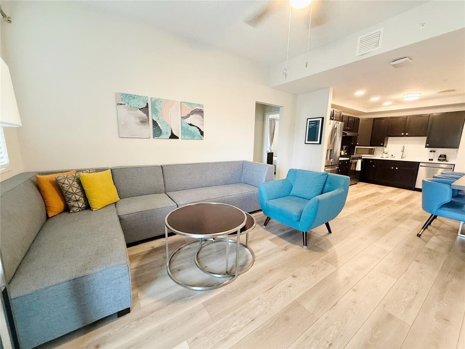 Living - 4013 BREAKVIEW DR #A308, ORLANDO