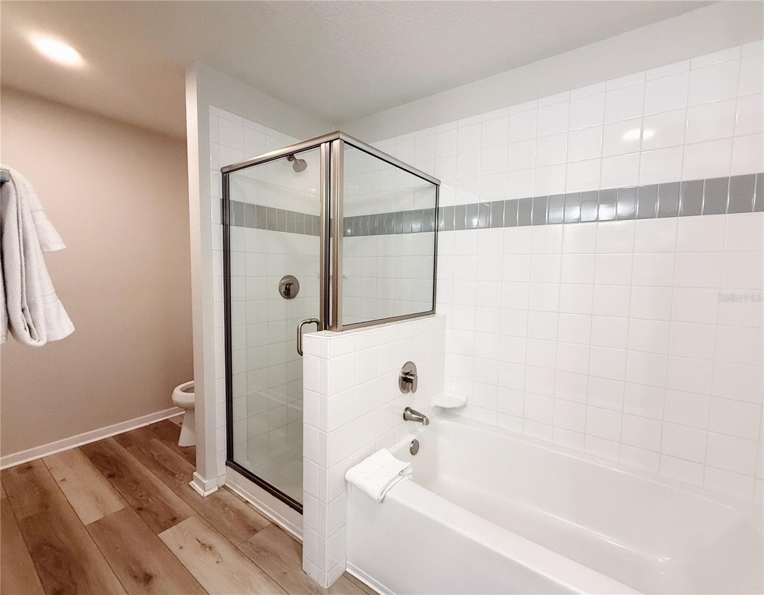 Master Bathroom - 4013 BREAKVIEW DR #A308, ORLANDO