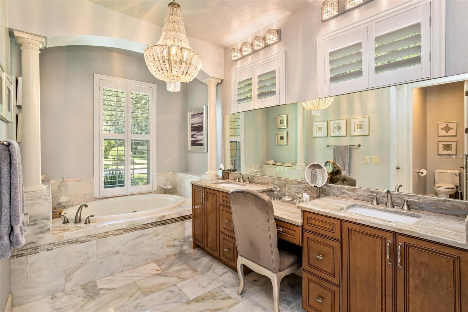 Primary Bath - Jetted Garden Tub - 1220 PRESTIGE PT, OVIEDO