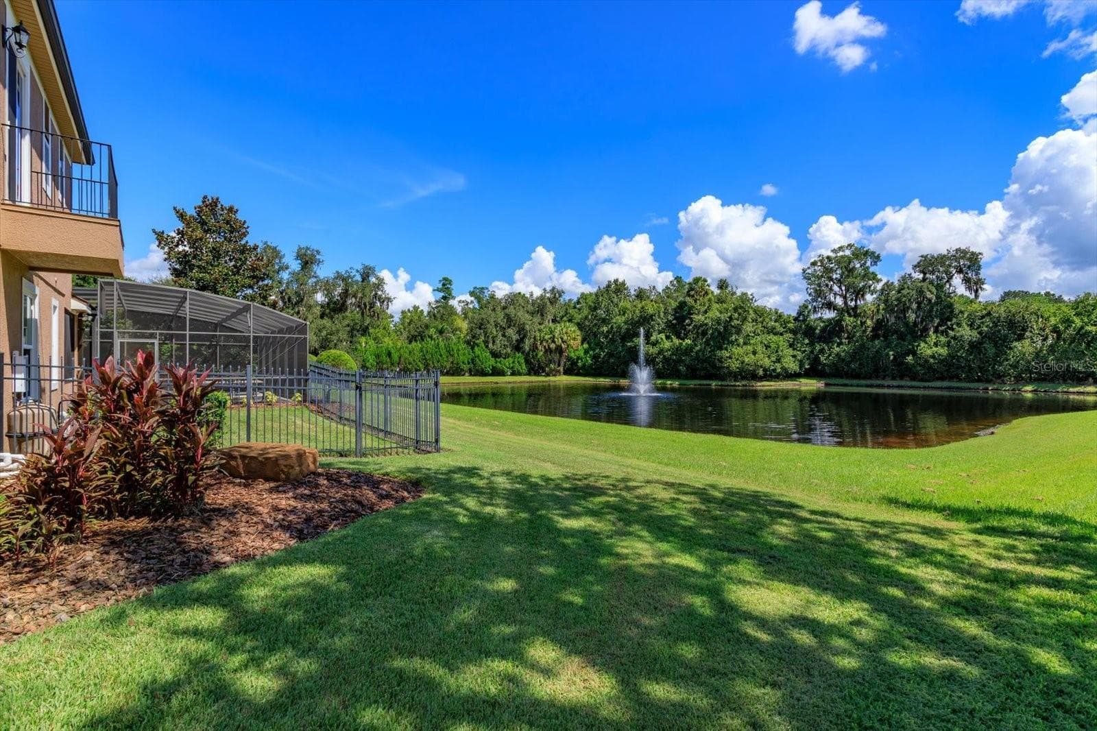 View of Community Pond; catch and release fishing is allowed and it's stocked! - 1220 PRESTIGE PT, OVIEDO
