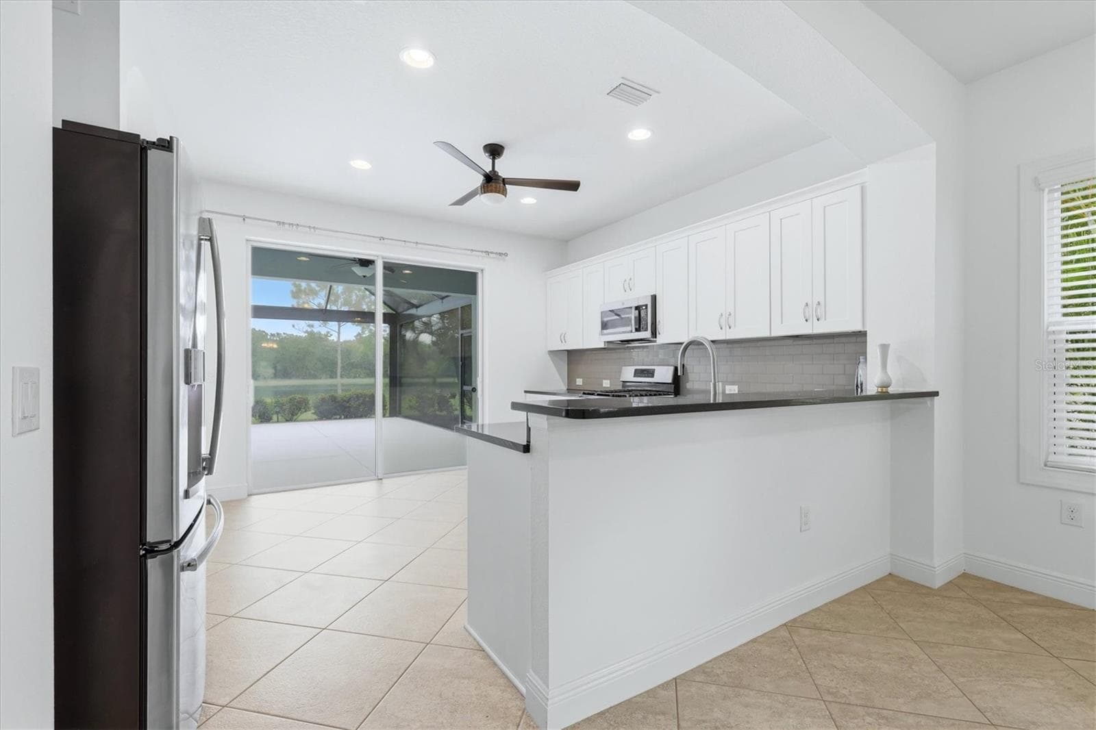 Kitchen - 12676 SAGEWOOD DR, VENICE