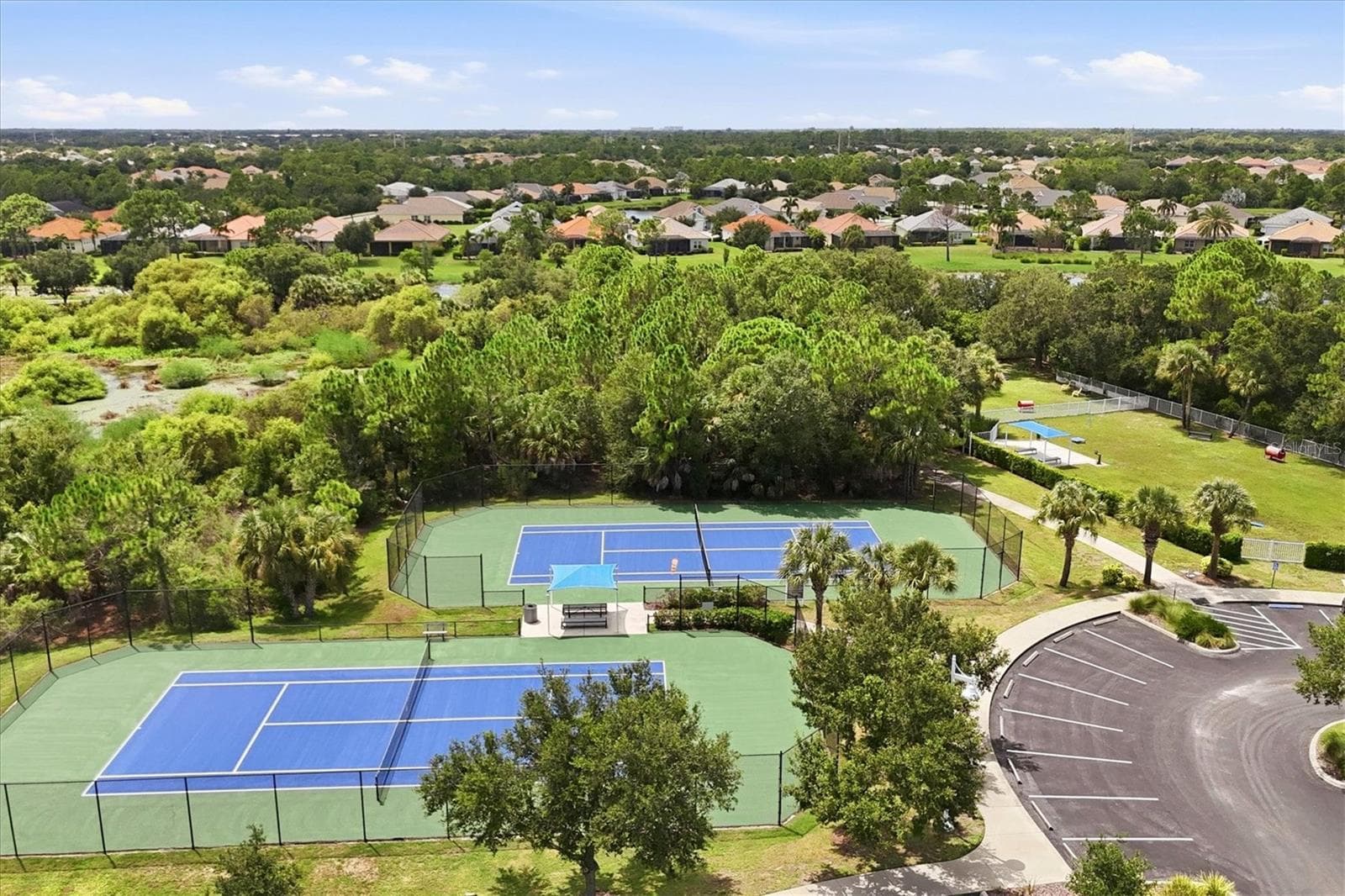 Grand Palm Amenities - 12676 SAGEWOOD DR, VENICE