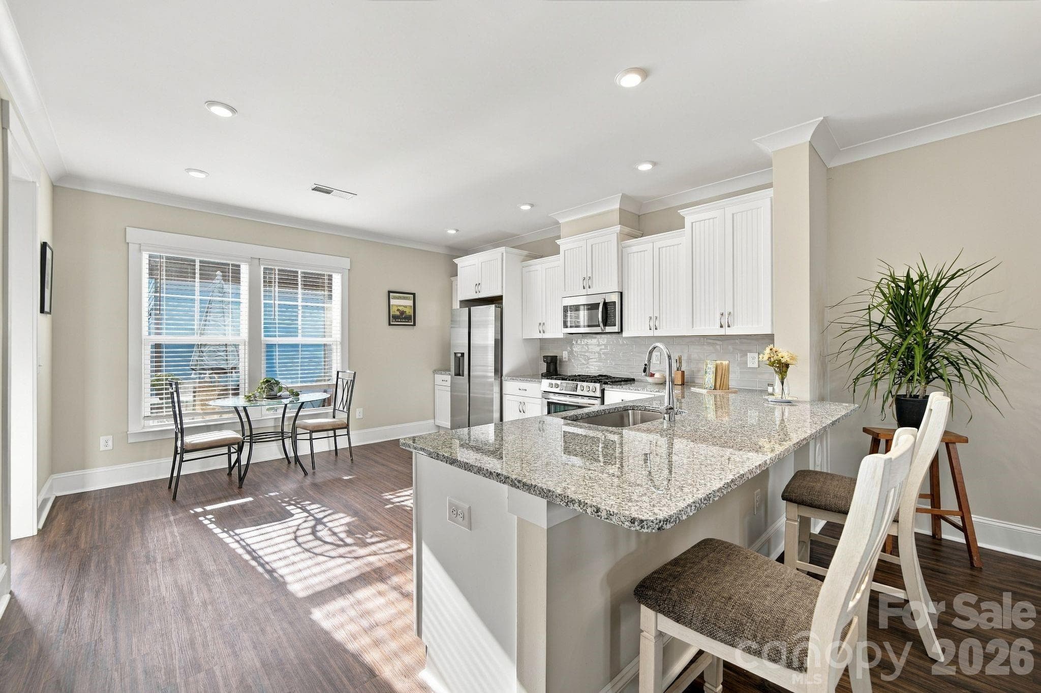 Townhouse at 688 Dunkins Ferry Road, Rock Hill, photo 8 of 43