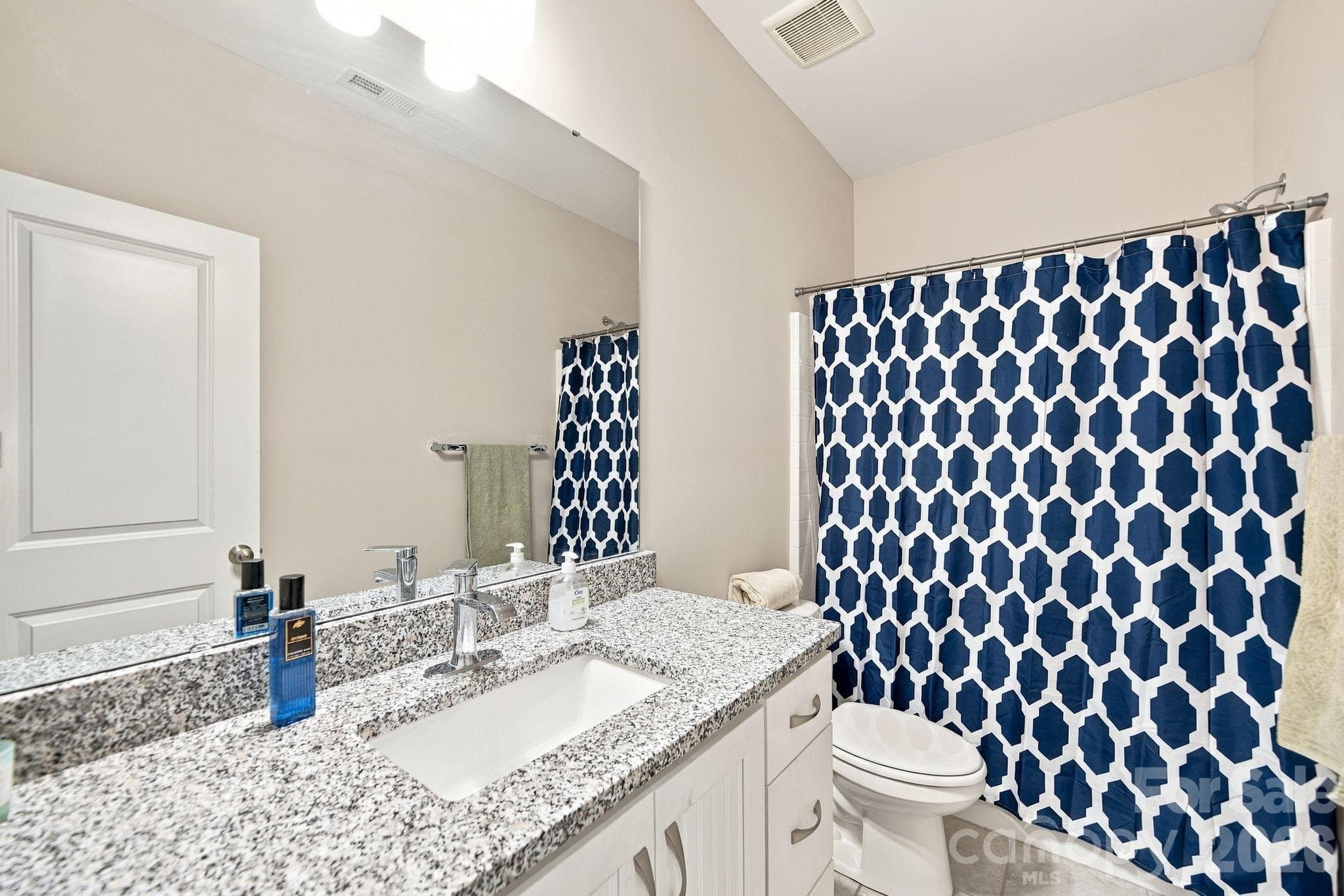 Townhouse at 688 Dunkins Ferry Road, Rock Hill, photo 16 of 43