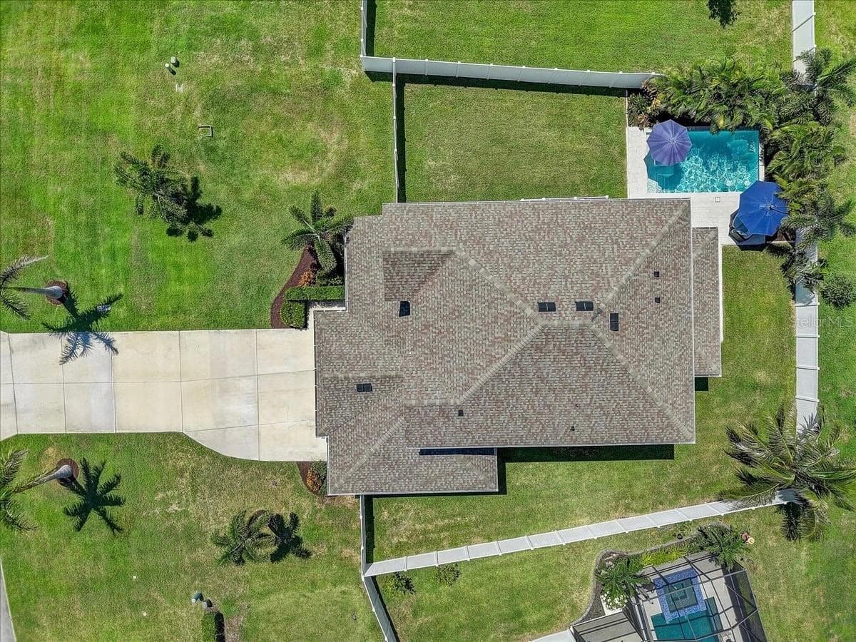 Single Family Residence at 2194 FAIRWAY AVE S, ST PETERSBURG, photo 68 of 85