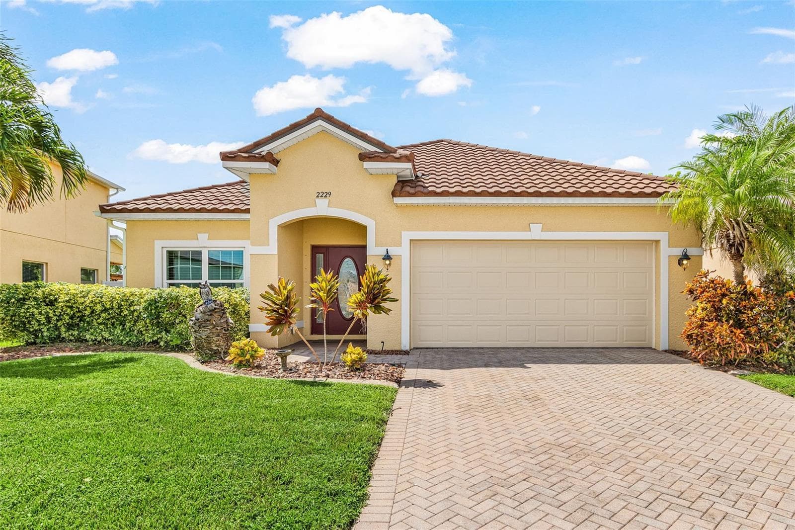2229 CAPE HEATHER CIR
