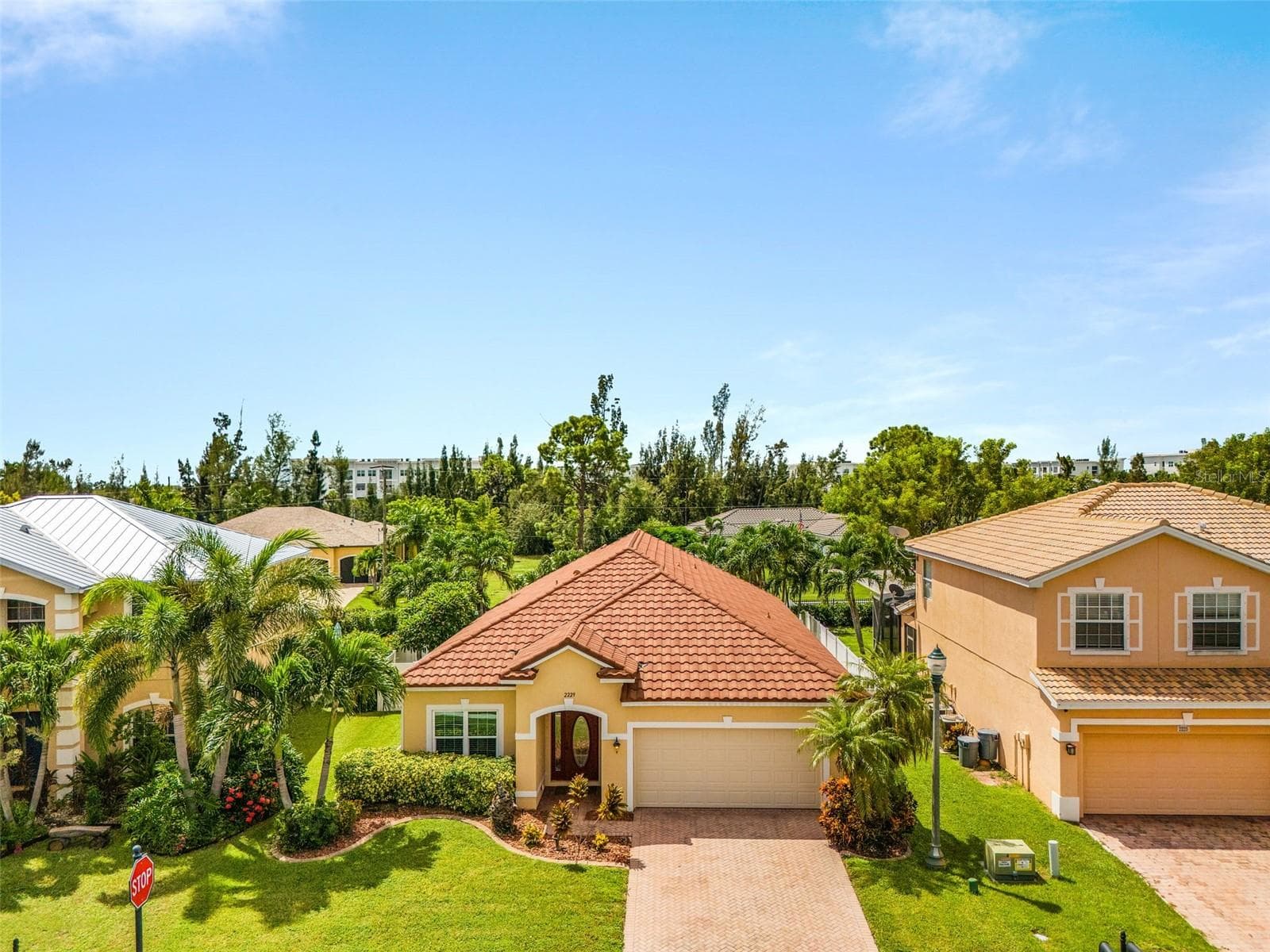 Single Family Residence at 2229 CAPE HEATHER CIR, CAPE CORAL, photo 9 of 33