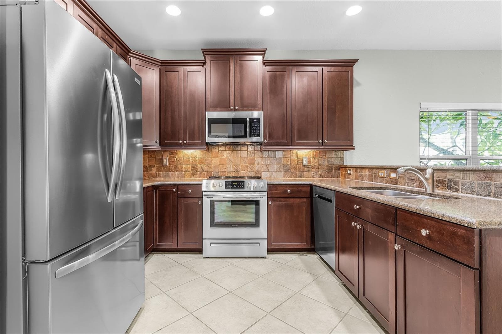 Single Family Residence at 2229 CAPE HEATHER CIR, CAPE CORAL, photo 11 of 33