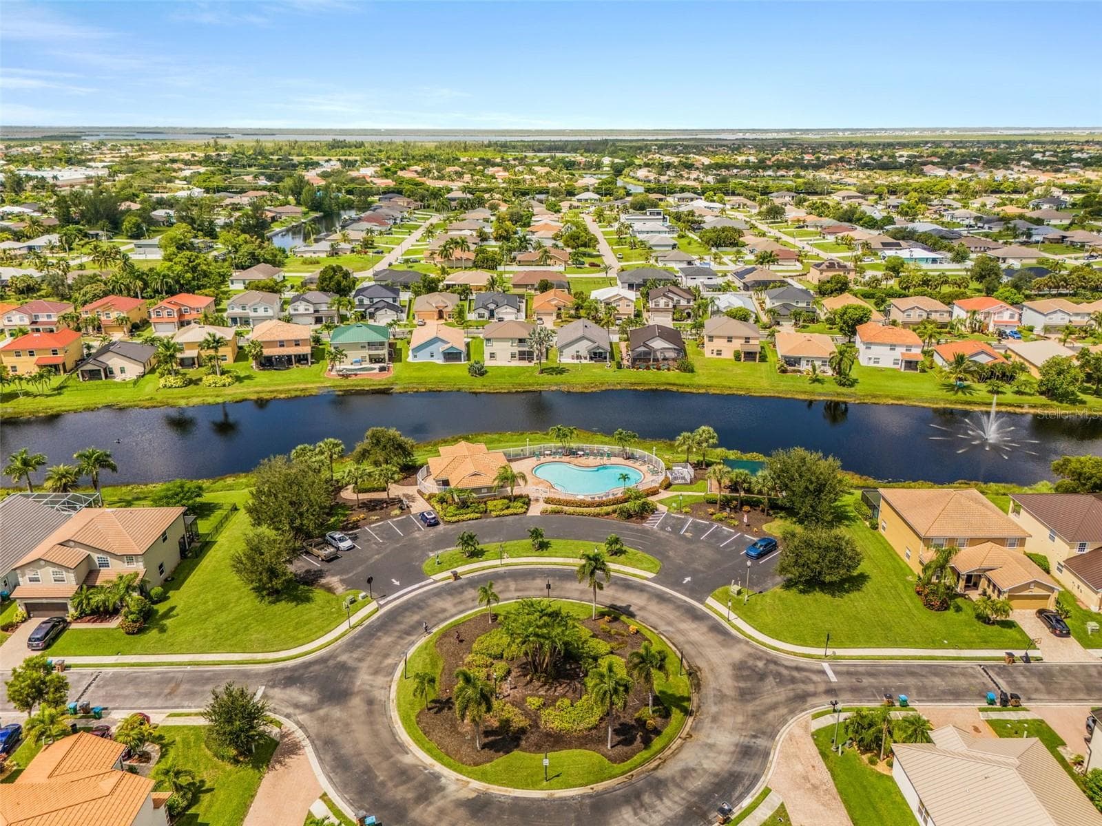 Single Family Residence at 2229 CAPE HEATHER CIR, CAPE CORAL, photo 15 of 33