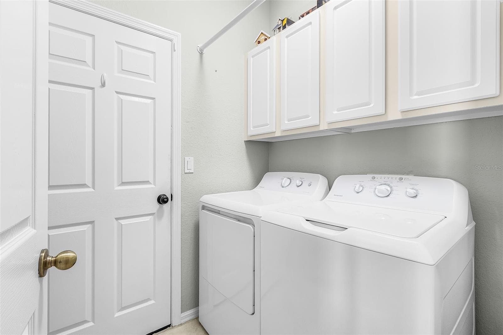 Single Family Residence at 2229 CAPE HEATHER CIR, CAPE CORAL, photo 23 of 33