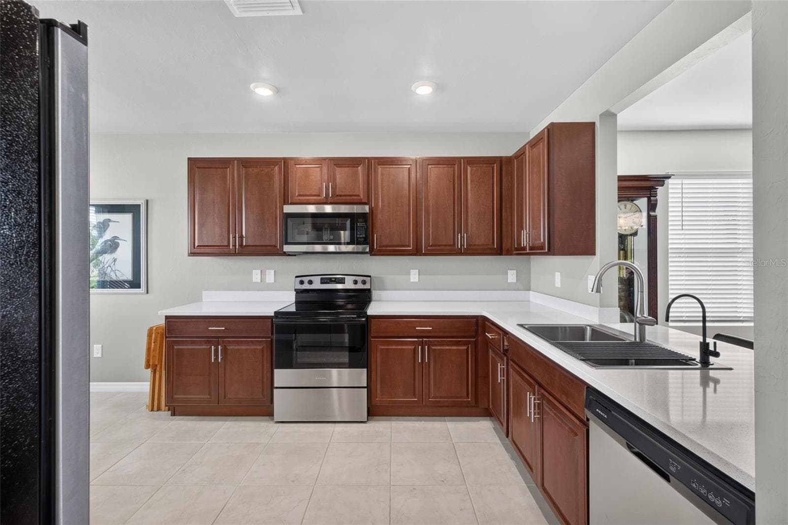 36" Upper Cabinets - 1706 NW 30TH LN, CAPE CORAL