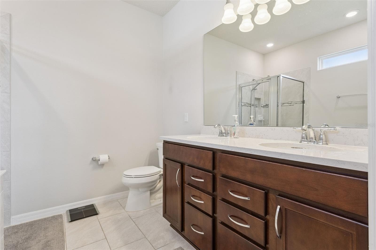 Primary en-Suite Bath - 2749 HILLTOP LOOP, APOPKA