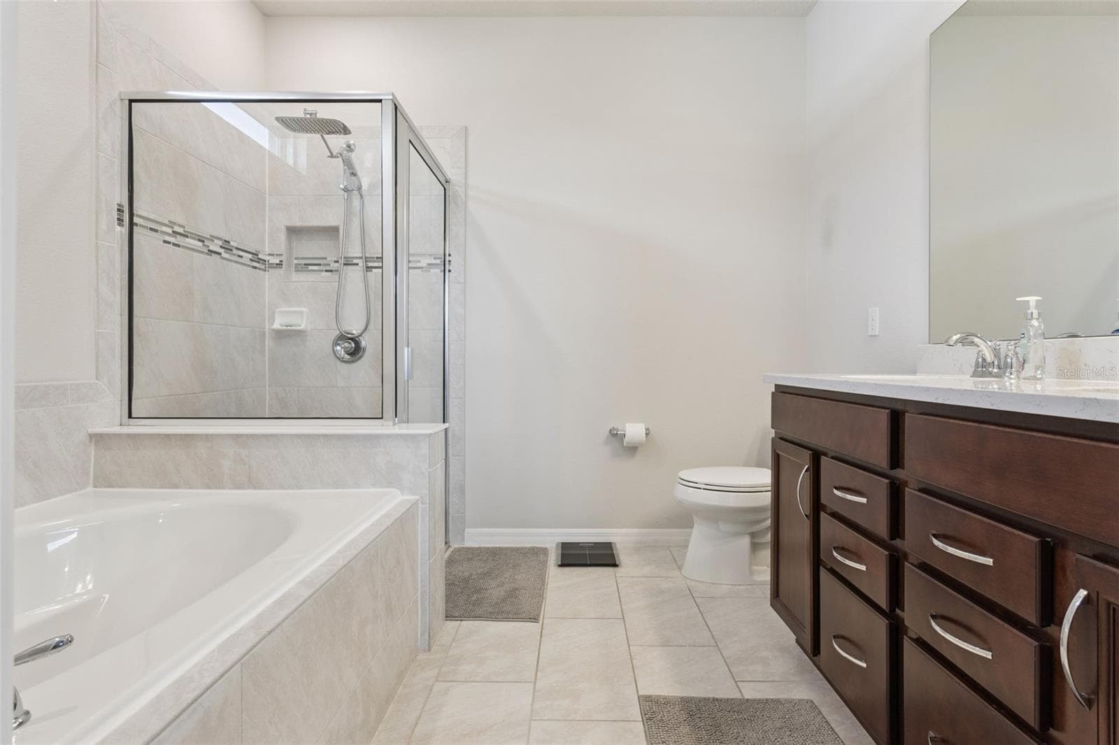 Primary en-Suite Bath - 2749 HILLTOP LOOP, APOPKA