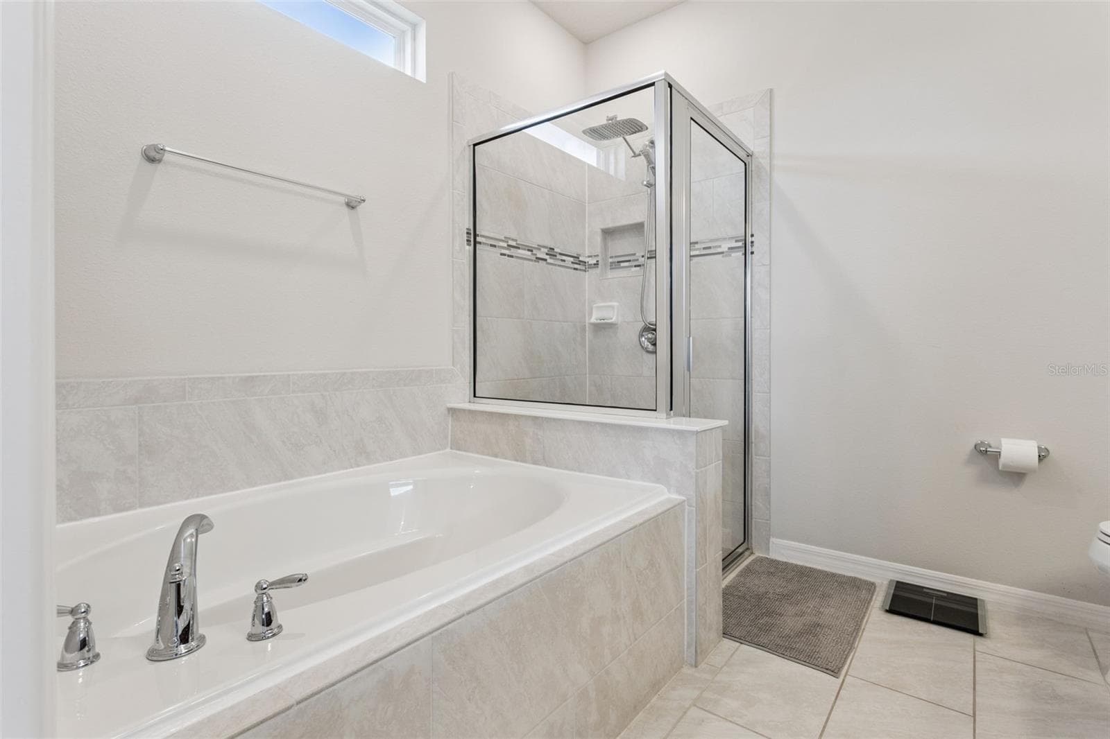 Primary en-Suite Bath - 2749 HILLTOP LOOP, APOPKA