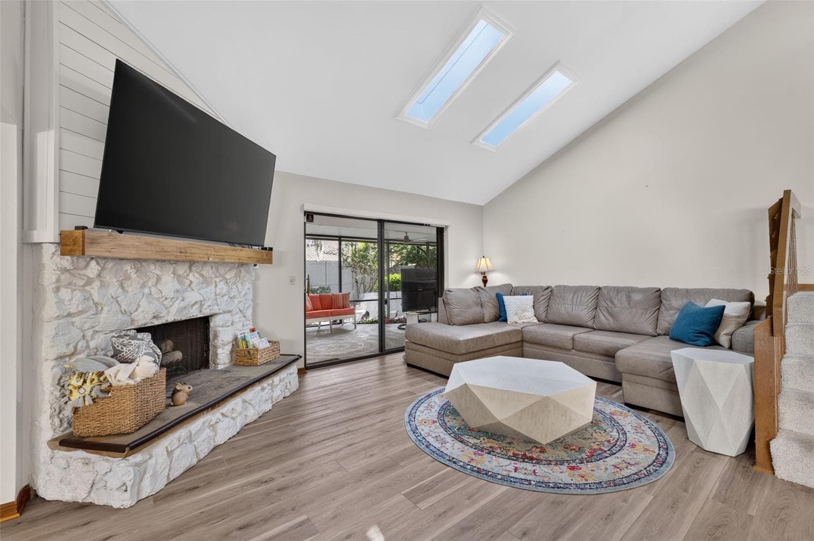 Family Room - 1010 W PEBBLE BEACH CIR, WINTER SPRINGS