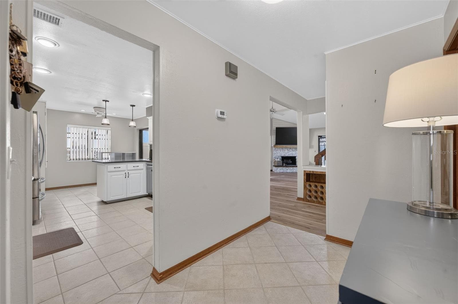 Single Family Residence at 1010 W PEBBLE BEACH CIR, WINTER SPRINGS, photo 12 of 42
