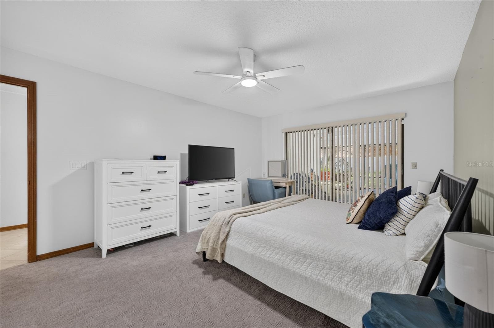Single Family Residence at 1010 W PEBBLE BEACH CIR, WINTER SPRINGS, photo 19 of 42
