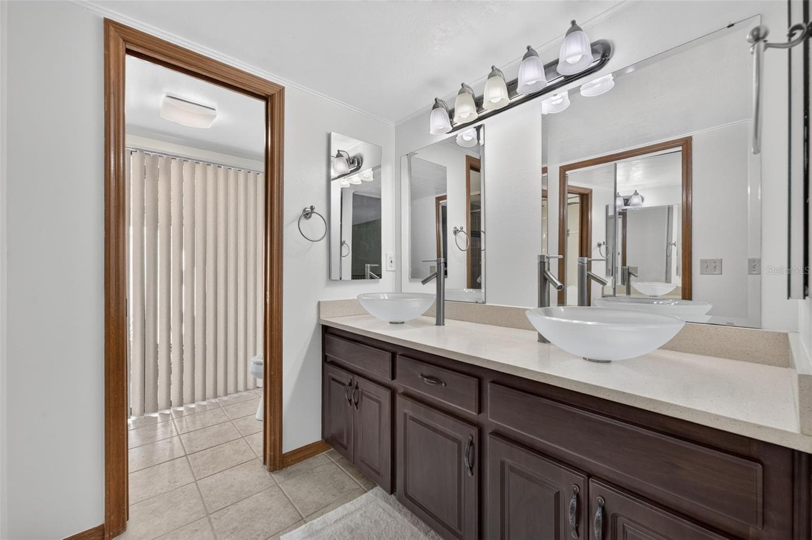 Single Family Residence at 1010 W PEBBLE BEACH CIR, WINTER SPRINGS, photo 20 of 42