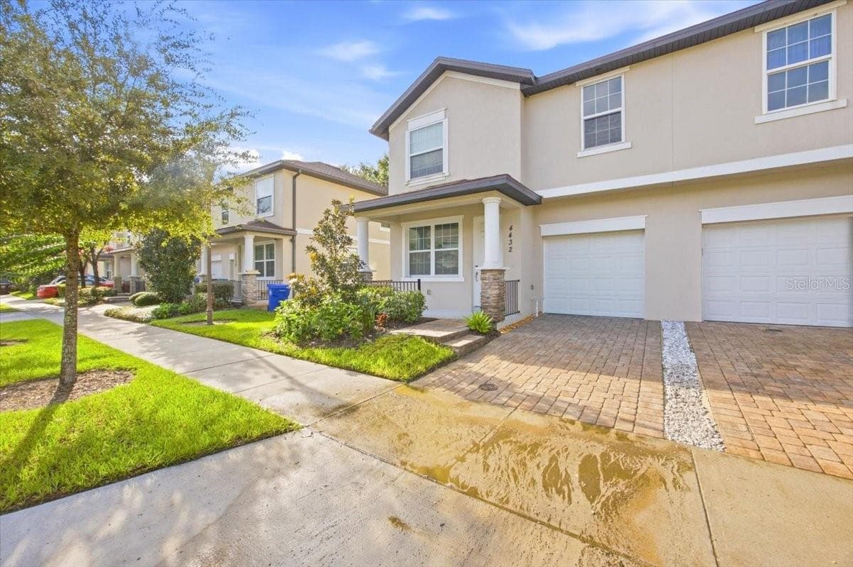 Townhouse at 4432 SUMMER FLOWERS PL, KISSIMMEE, photo 2 of 36