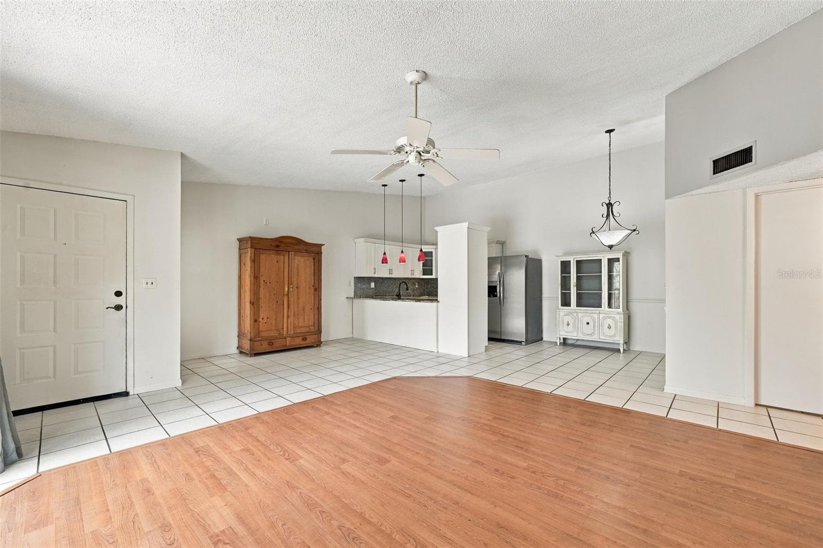 Living Room - 3380 CRYSTAL CT E #P, PALM HARBOR