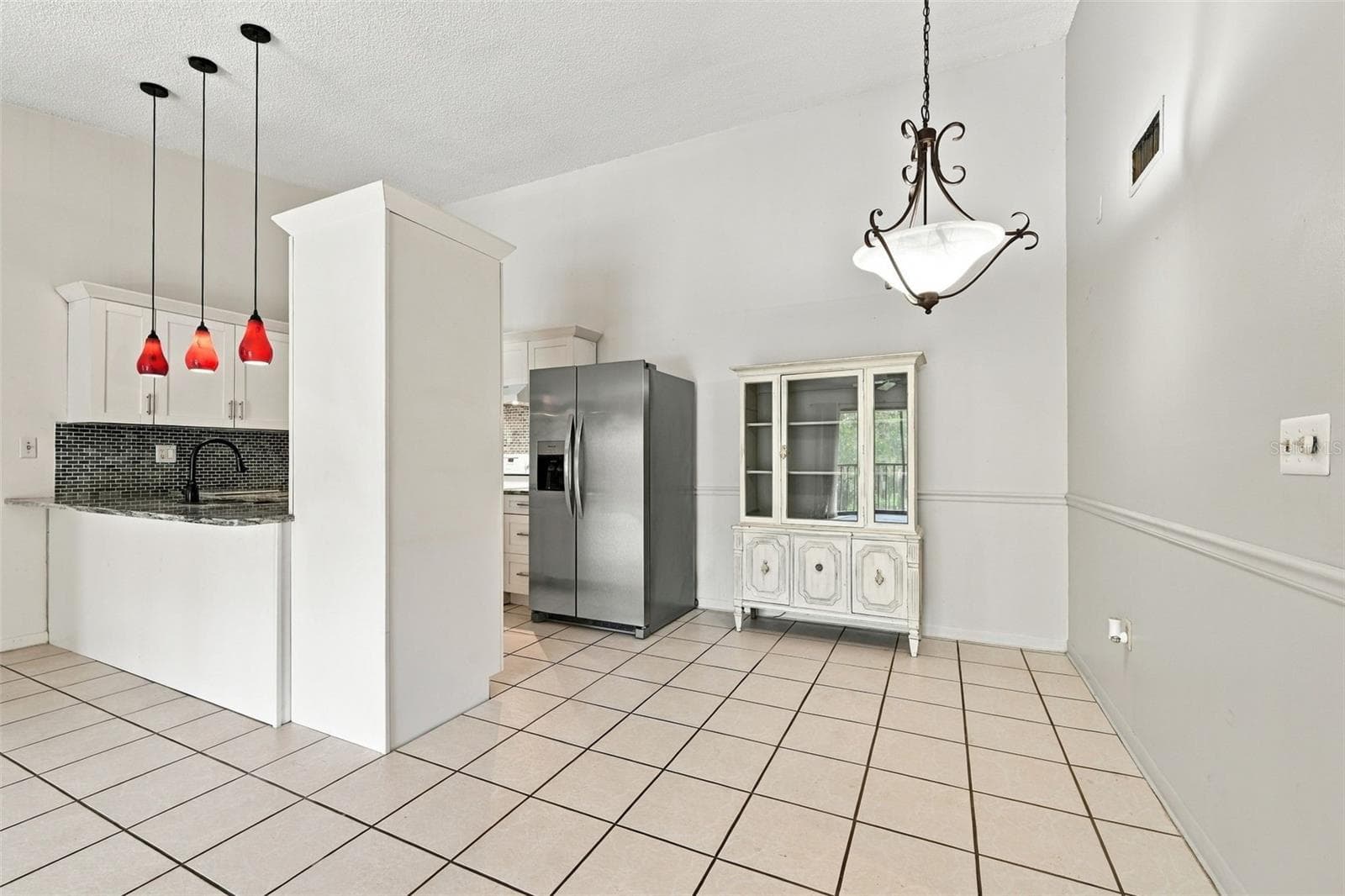 Dining area off kitchen - 3380 CRYSTAL CT E #P, PALM HARBOR
