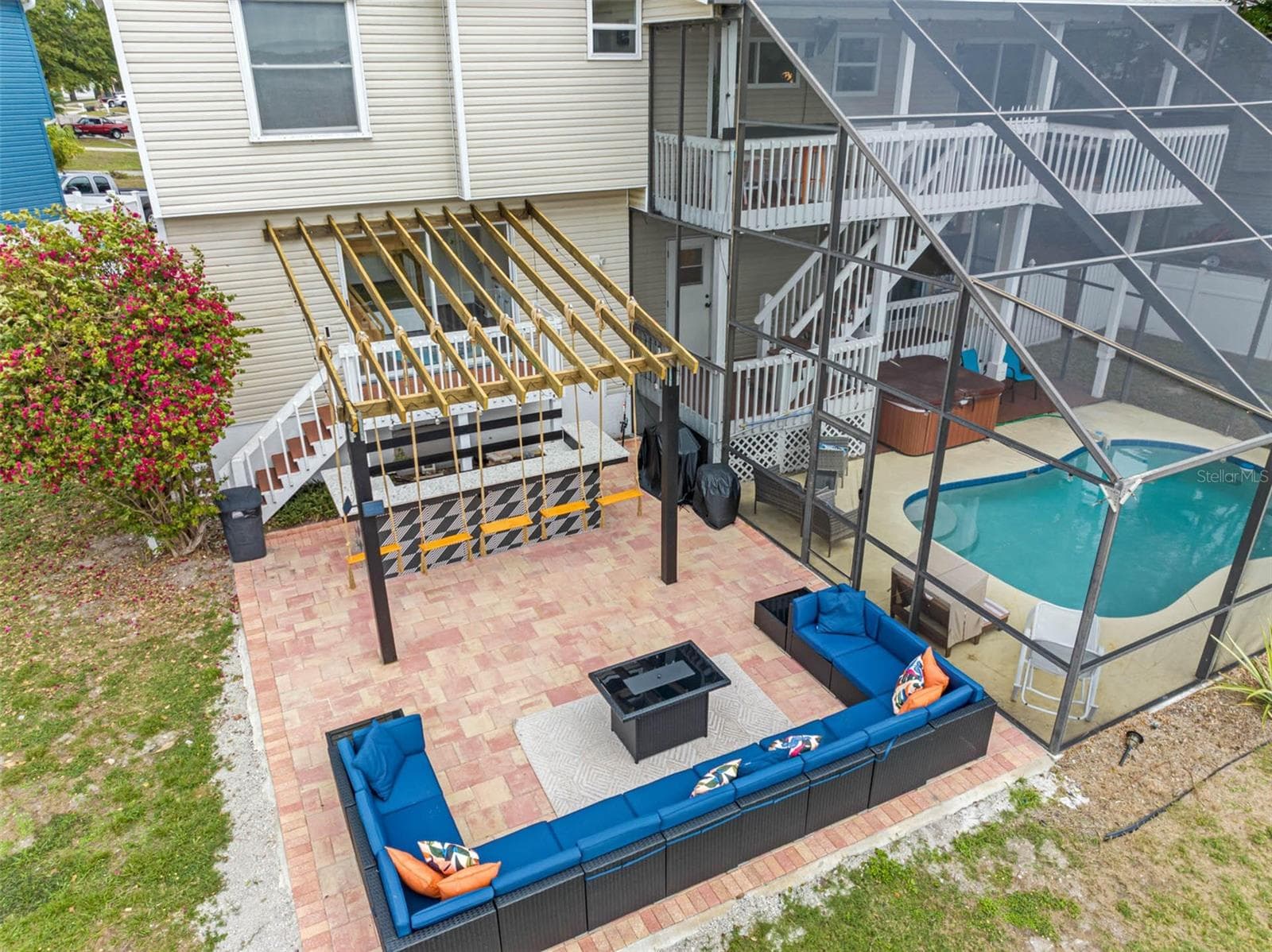 Single Family Residence at 12692 PINEWAY DR, LARGO, photo 6 of 66