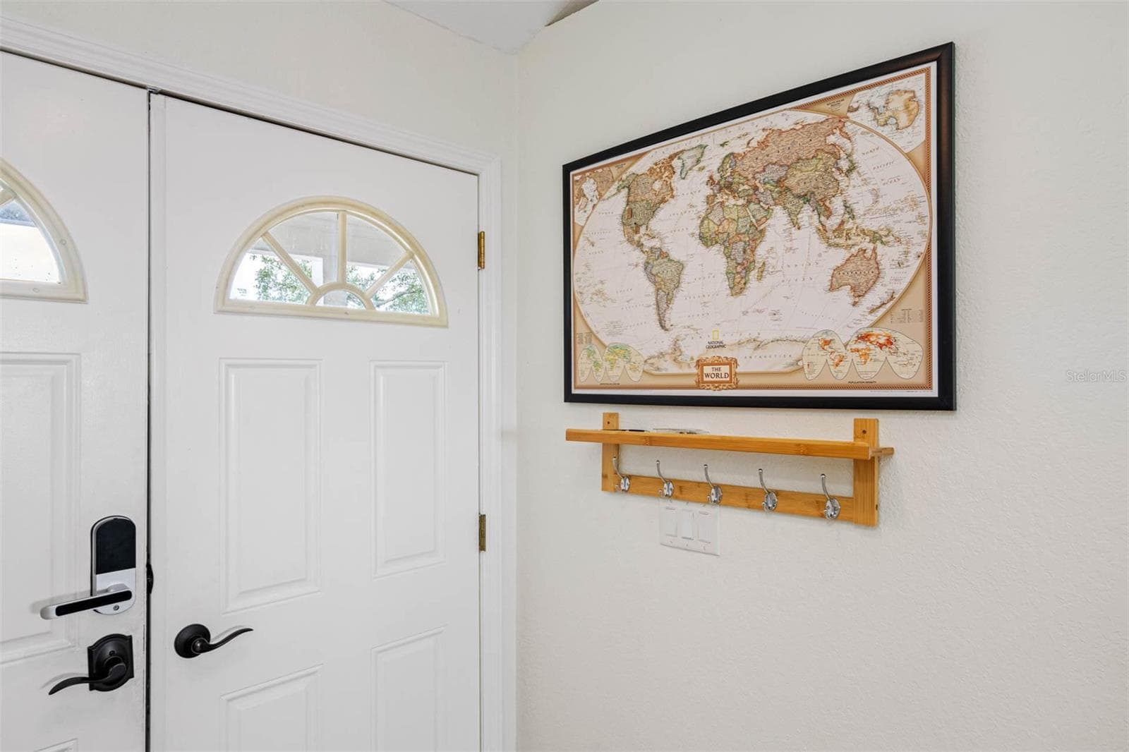 Single Family Residence at 12692 PINEWAY DR, LARGO, photo 19 of 66
