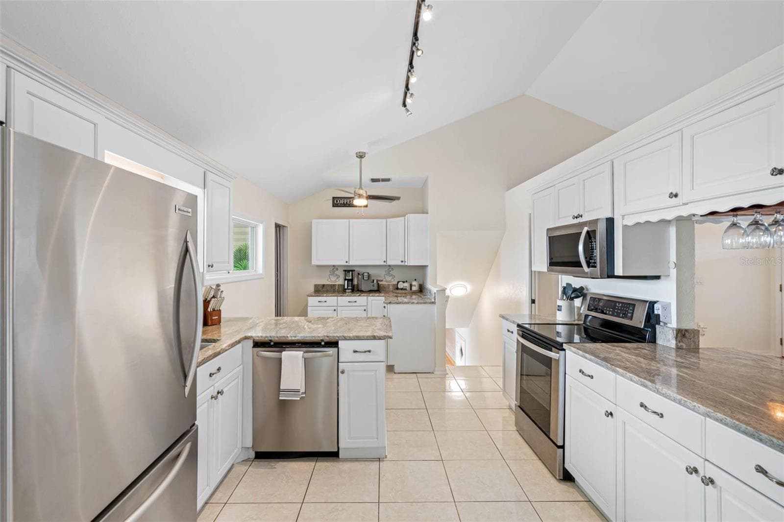 Single Family Residence at 12692 PINEWAY DR, LARGO, photo 28 of 66