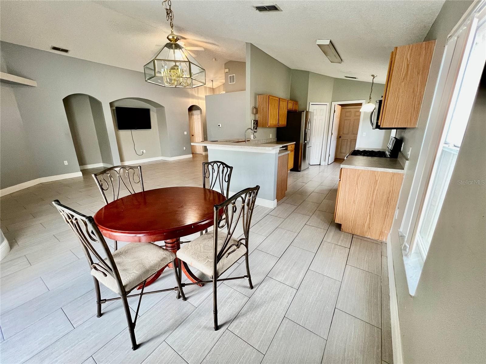 Single Family Residence at 218 ROYAL RIDGE DR, DAVENPORT, photo 10 of 31