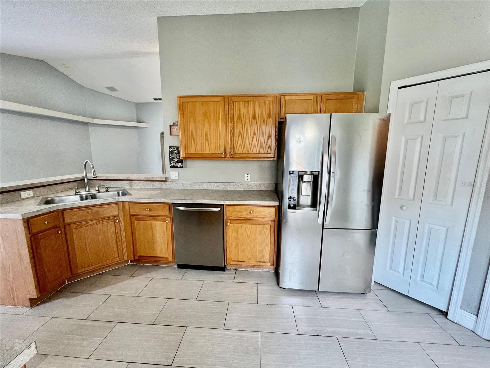 Single Family Residence at 218 ROYAL RIDGE DR, DAVENPORT, photo 12 of 31