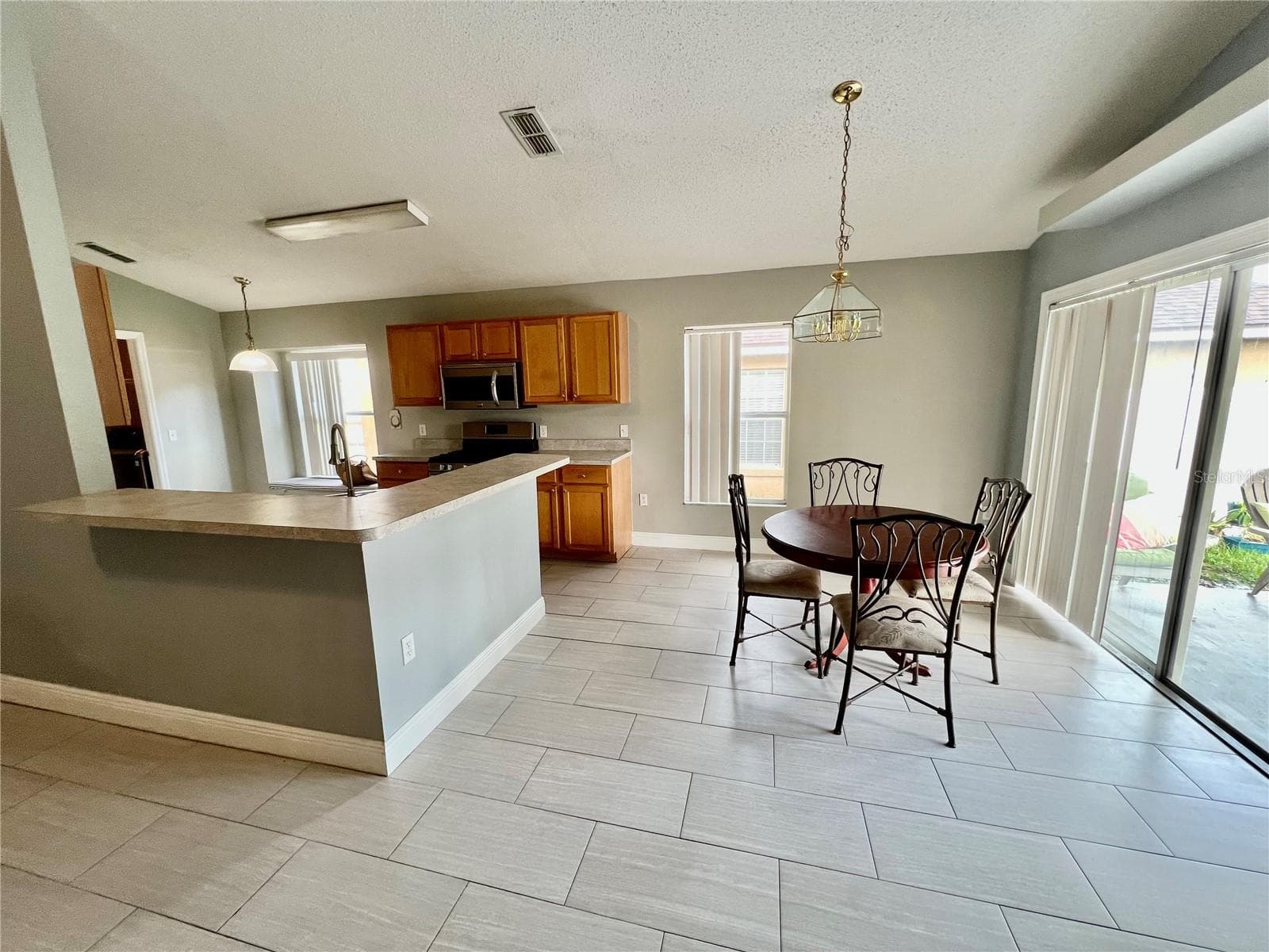 Single Family Residence at 218 ROYAL RIDGE DR, DAVENPORT, photo 16 of 31
