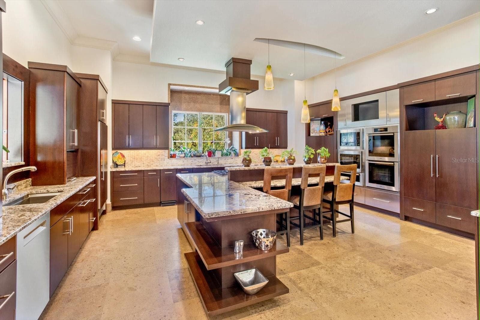 2 ovens/6 burner gas stove/2 refrigerator drawers/ warming drawer/2 microwaves/2 dishwashers/steamer - 5192 VARDON DR, WINDERMERE